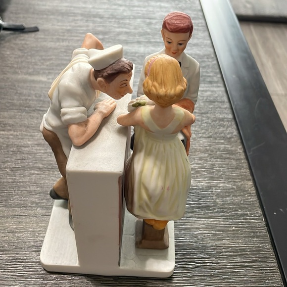 Norman Rockwell After the prom - Picture 4 of 9